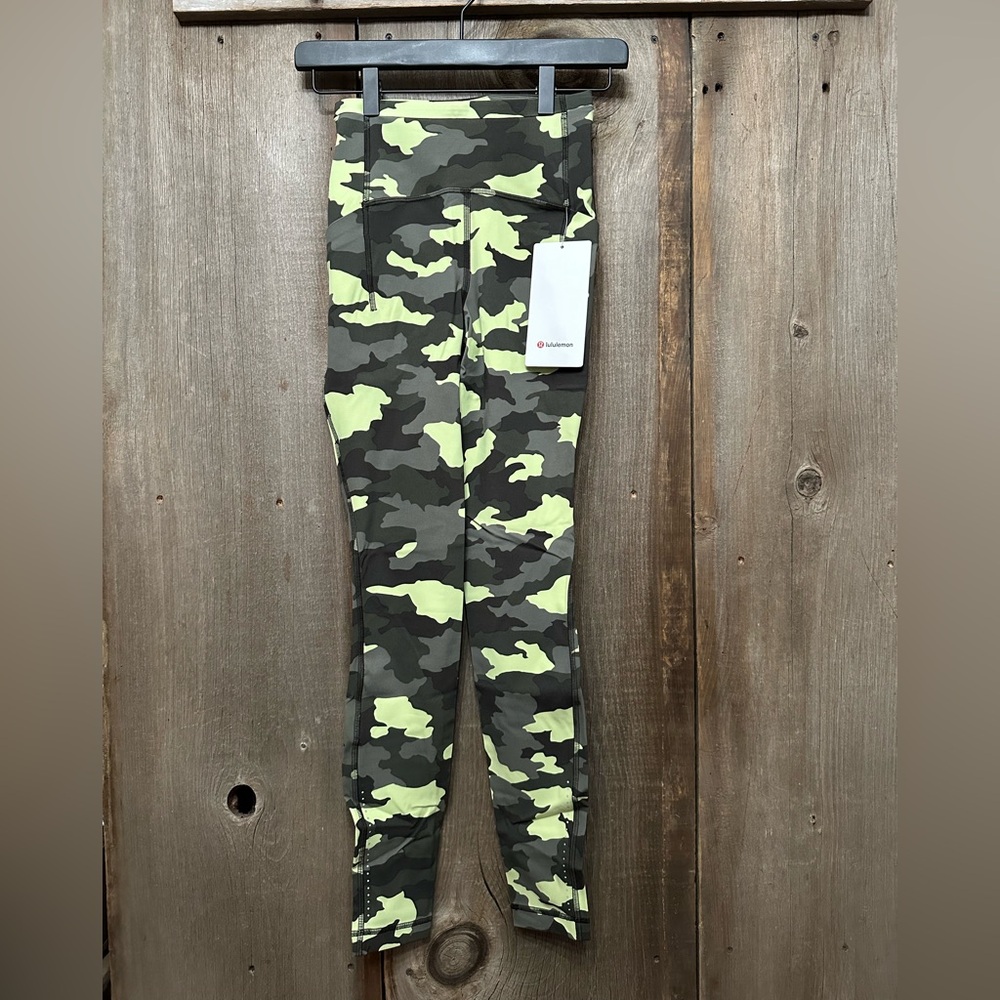 Lululemon Swift Speed HR Tight 28” Heritage 365 Green Camo Size 2 Women’s